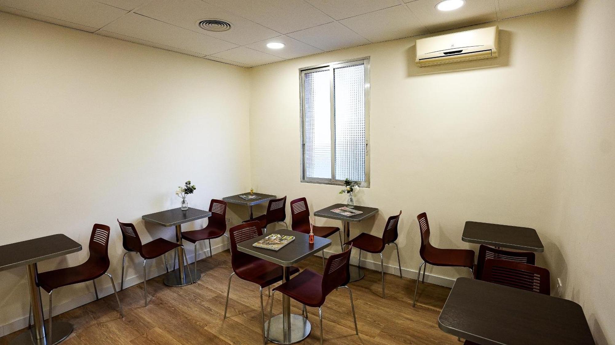 Fit Hostel Madrid Ngoại thất bức ảnh
